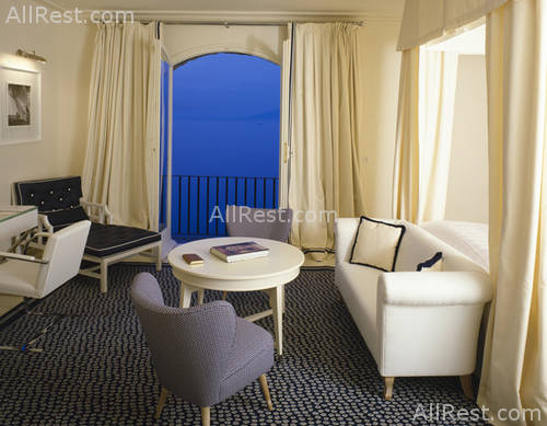 JK Place Capri 10